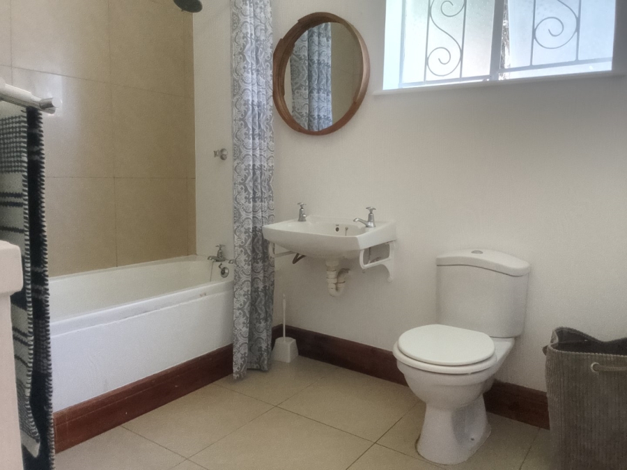 To Let  Bedroom Property for Rent in Loerie Park Western Cape
